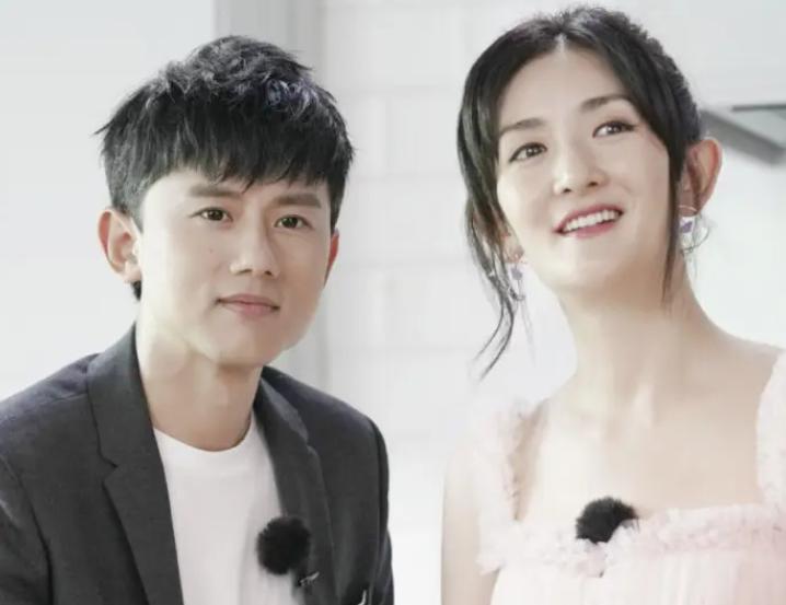 张杰谢娜一家五口视频,张杰谢娜一家五口逛商场被拍