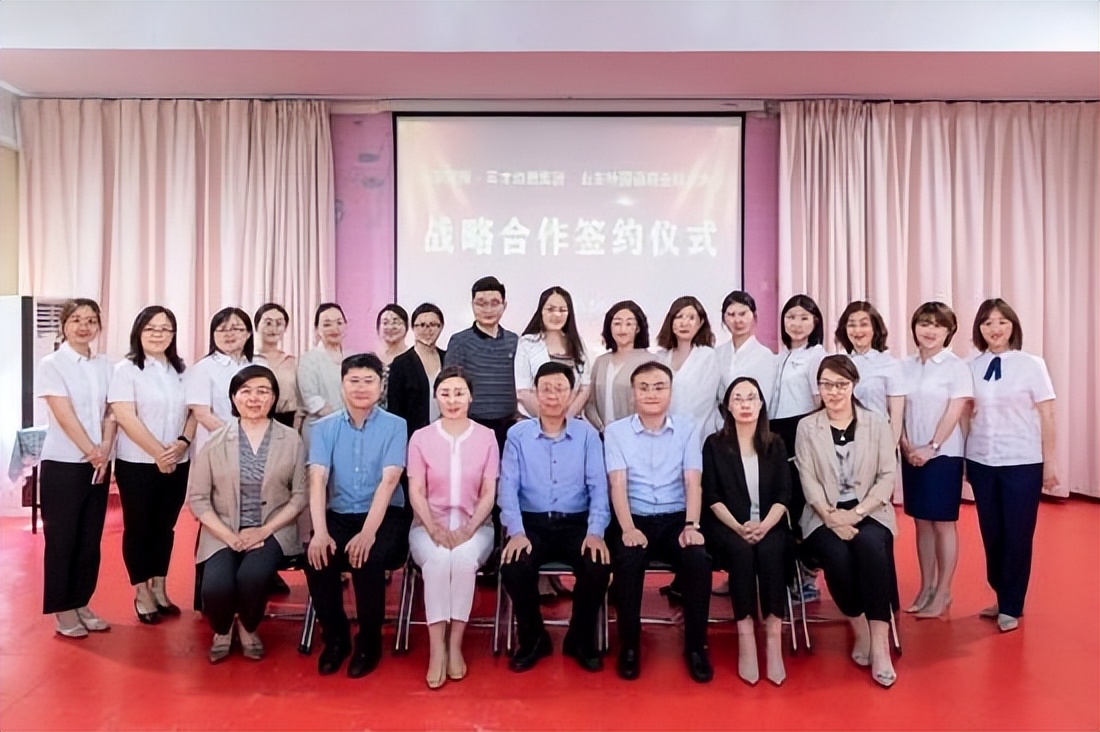 山东外国语职业技术大学与山东银座·英才幼儿园（集团）签约合作