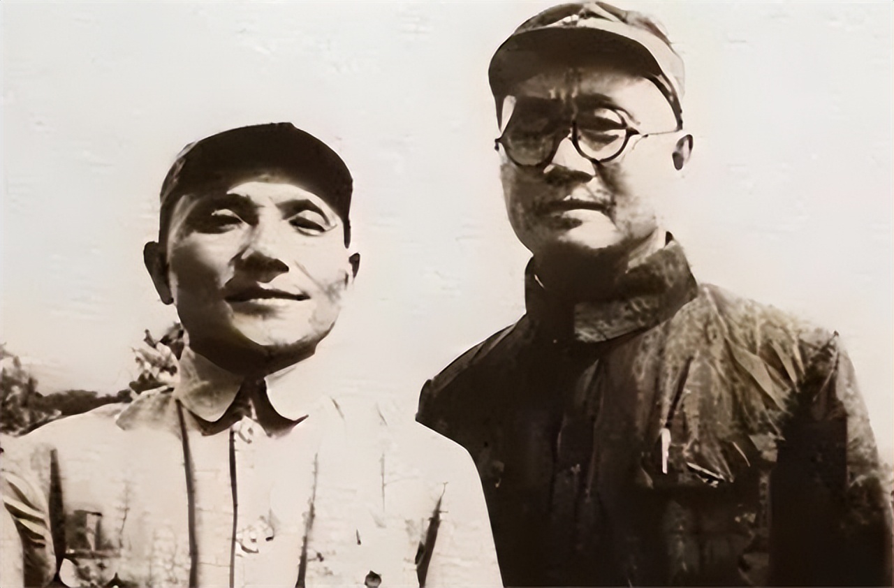 1977年邓公约见*锡联陈**，*锡联陈**向邓道歉，邓公：你在北京不欠账