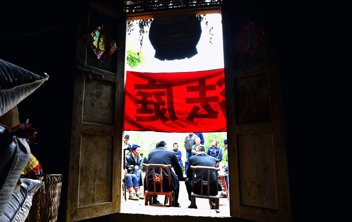 收回土地承包经营权的手续,土地承包经营权收回法律规定