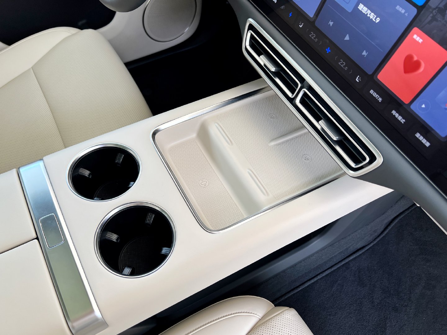 理想l9优缺点详细讲解,理想L9的优缺点