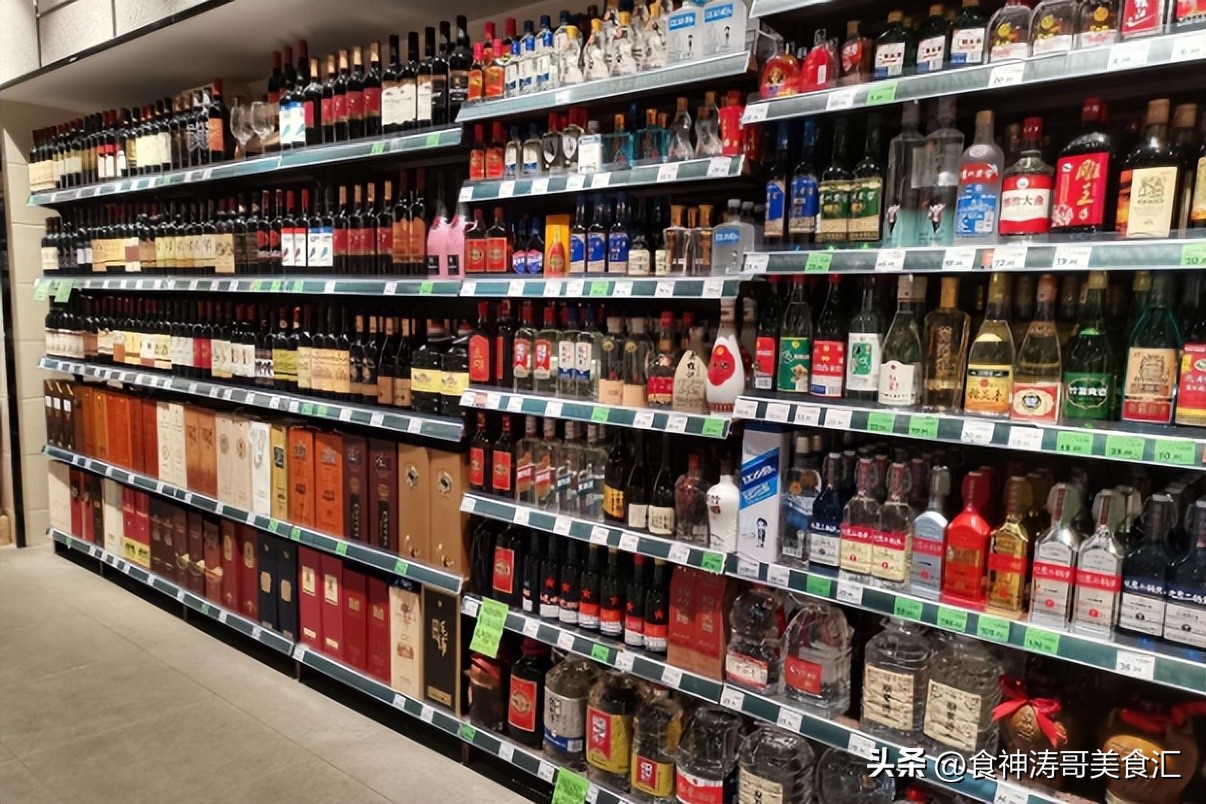 口碑最好的十款纯粮散装白酒,正宗低价纯粮白酒推荐品牌