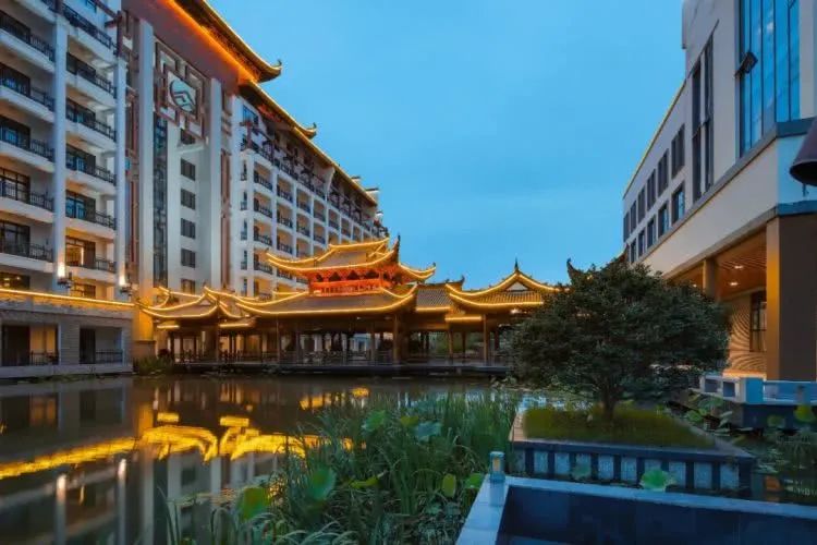 【上饶天下SHOW之婺源县】美宿：若到婺源恋上春，你就住进春天里