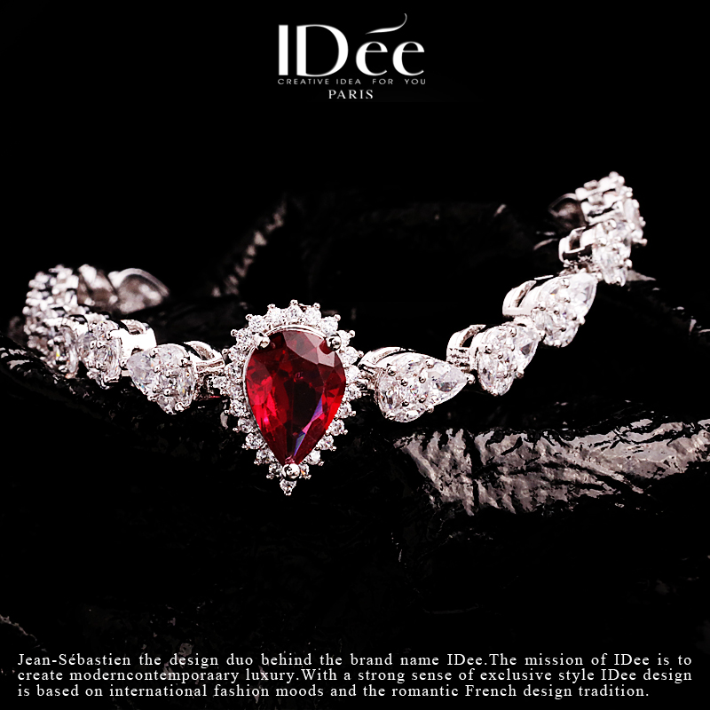 演绎悦己的优雅浪漫——法国IDee红水晶耀钻轻奢手链浪漫腕饰