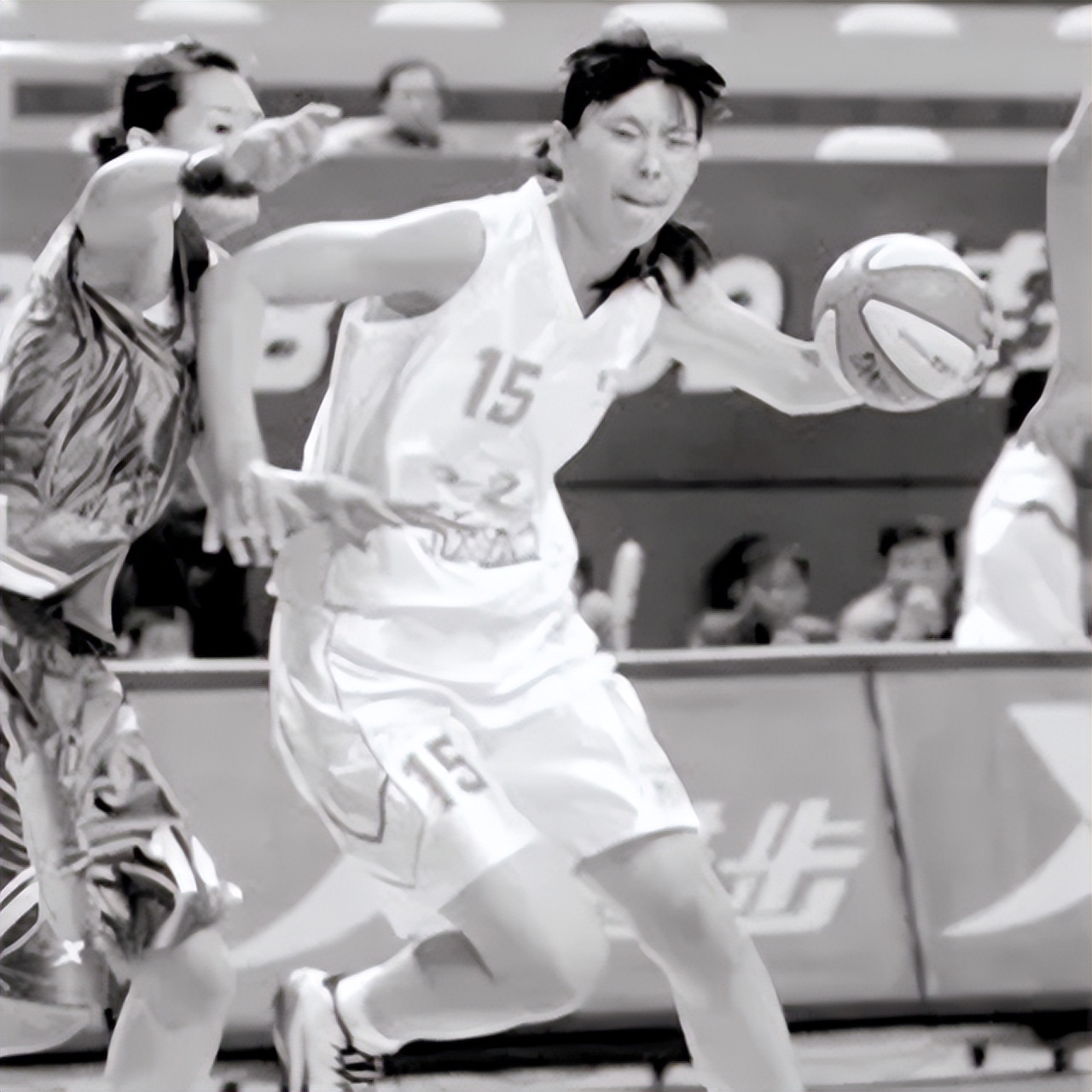 女篮队员陈月芳生平,中国女篮前中锋陈月芳身高