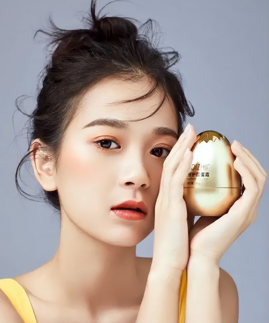 最年轻的董事长张曼如最新照,19岁董事长张曼如现状