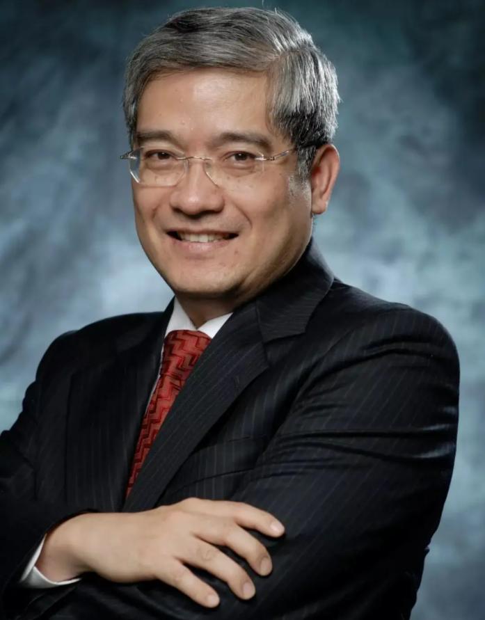 从良心经济学家到*子骗**专家，*咸平郎**如何跌落神坛？