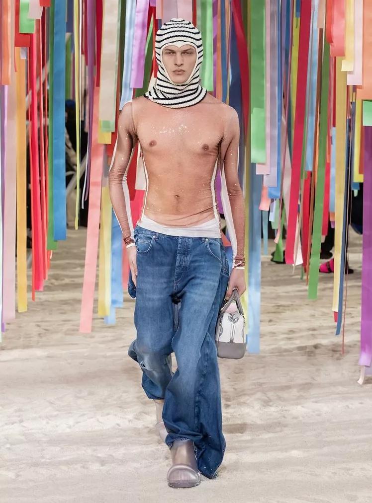 露后跟高跟运动鞋,不露脚高跟运动鞋