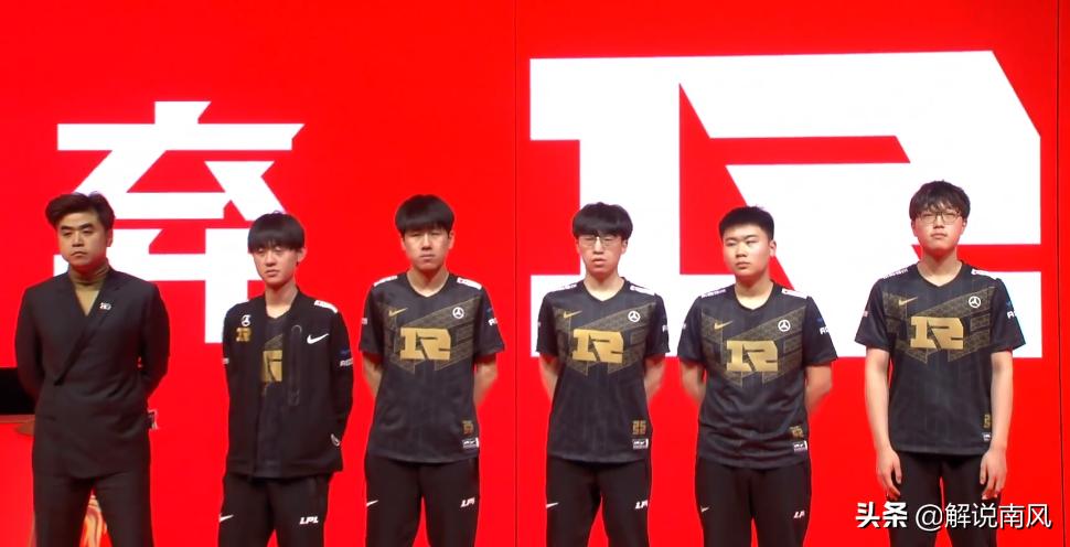 uzi加入blg银河战舰,uzi组银河战舰