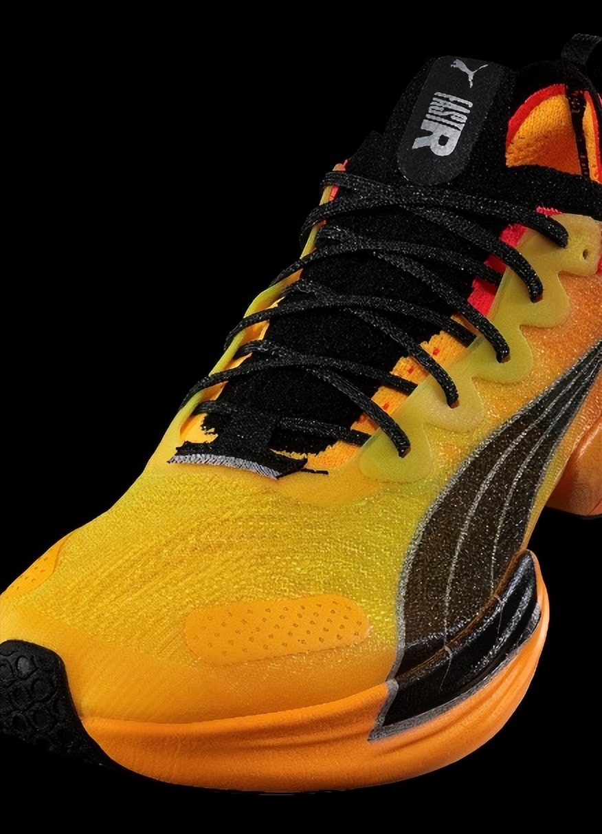 pumadeviatenitroelite测评,puma全新碳板跑鞋