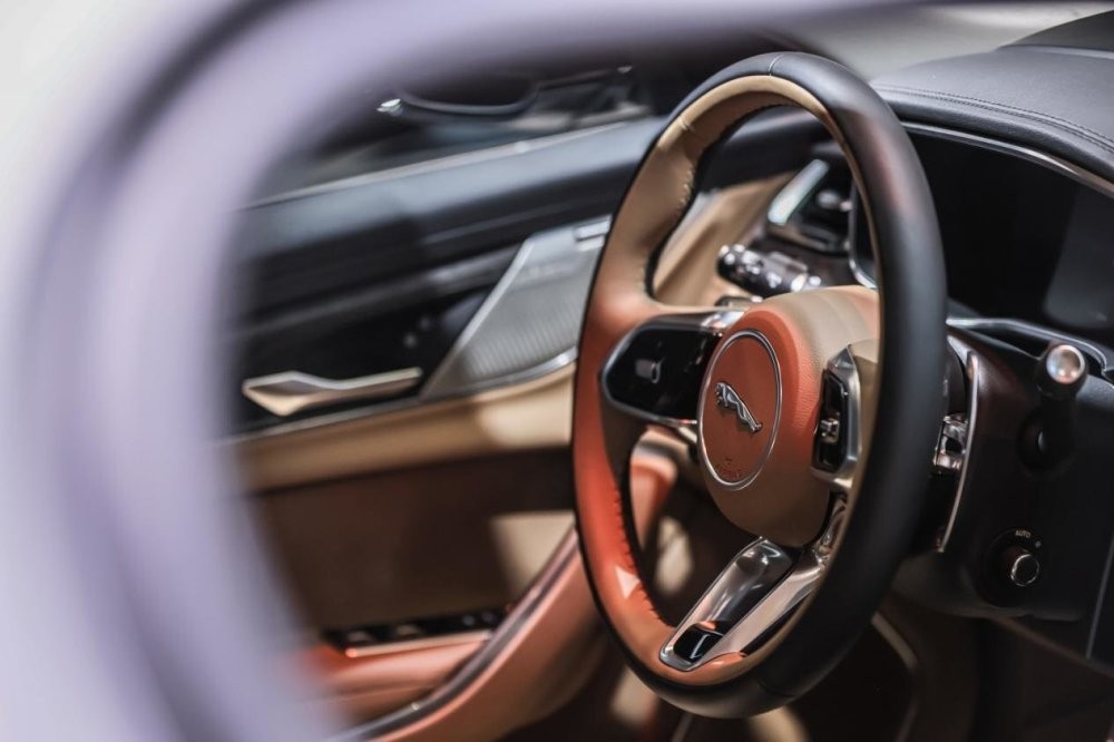 2021款捷豹xflp250加速实测,捷豹xfl200p和250p动力区别