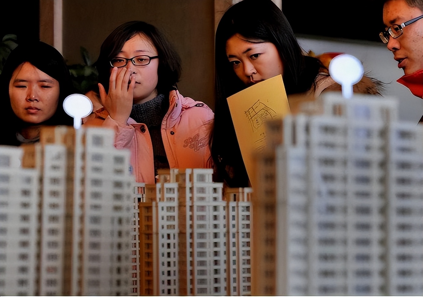 有人预测：未来两三年，中国近40%的家庭，或将面临这4大“麻烦”