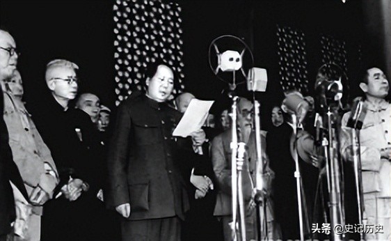 一老人来到部队视频,八旬老农来到兰州军区