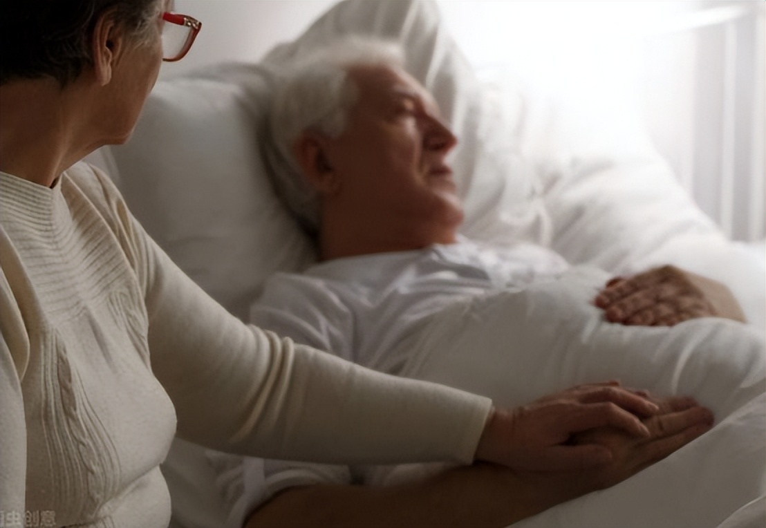 90岁老人去世前有什么征兆,老人即将去世眼睛征兆是什么样的