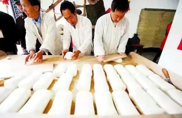 吃货们千万不要错过的昆明美食街,昆明翠湖公园附近美食街