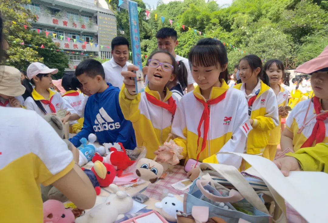 南明小学六一儿童节,多彩童年六一主题活动