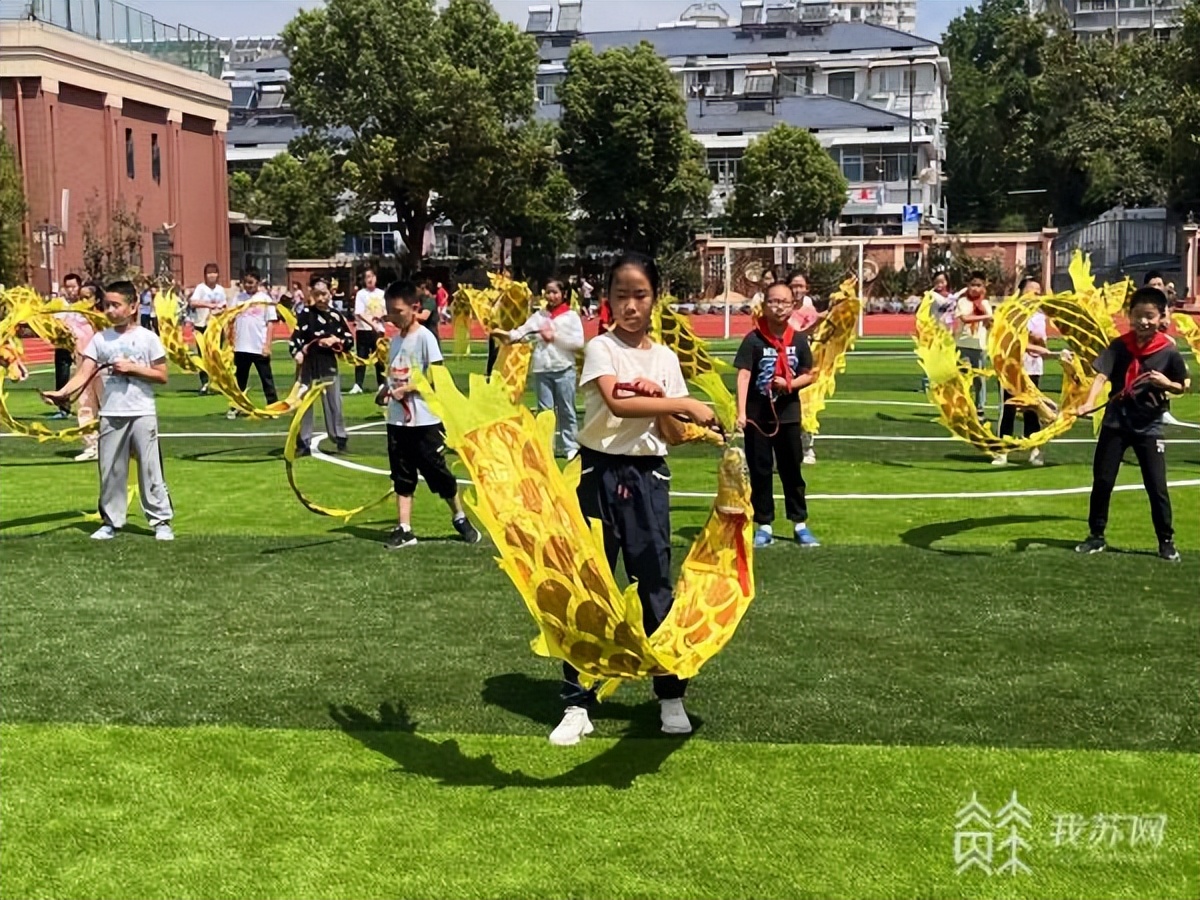 新课标体育成第三大主科,体育与健康课程标准以及标准解读