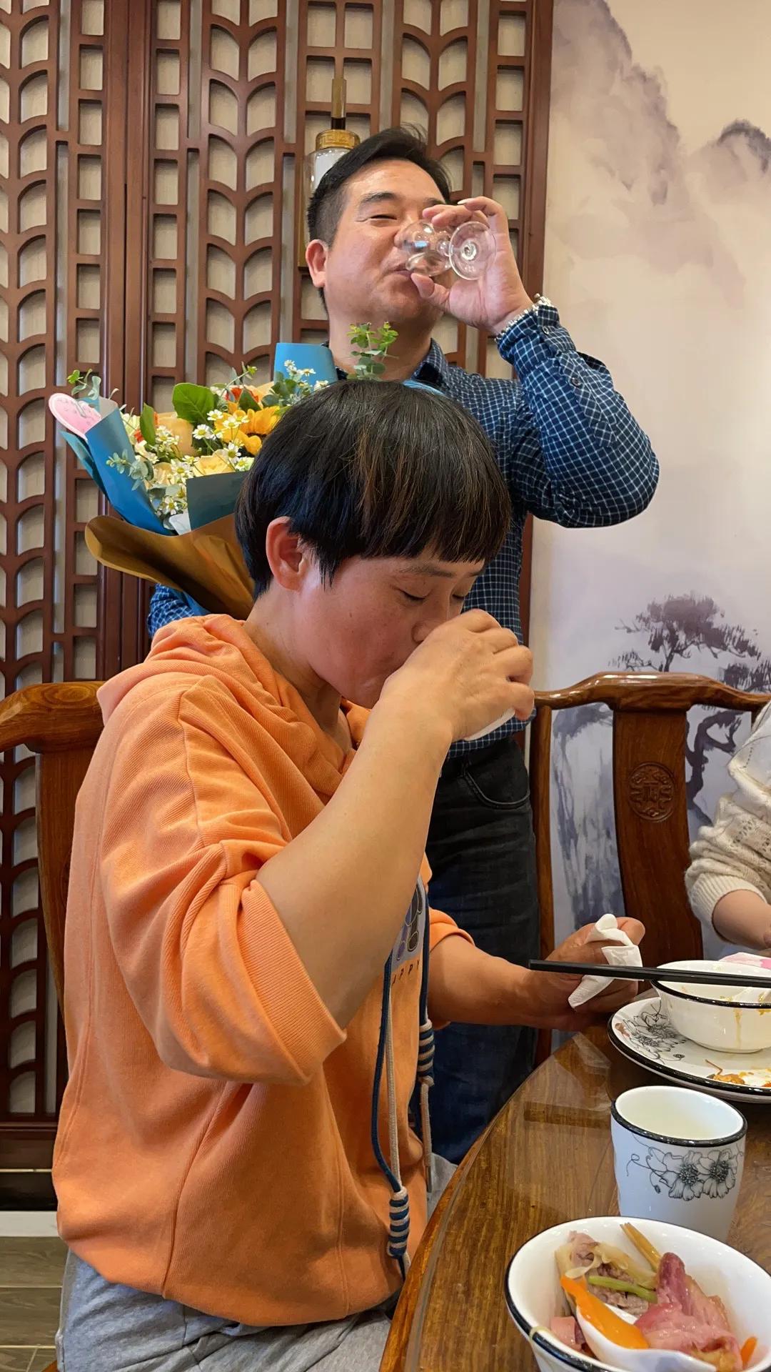 长辈微信群聊名称,自己的家人微信群聊昵称