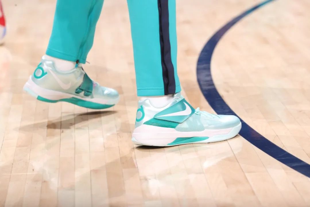 nba杜兰特最超神表现的比赛 (杜兰特单场得分新高)