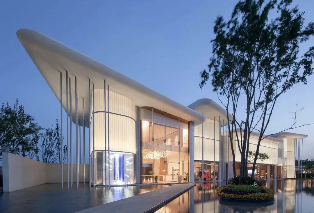 中营腾憬｜示范区如何通过玻璃做出亮点，设计+选材+施工工艺