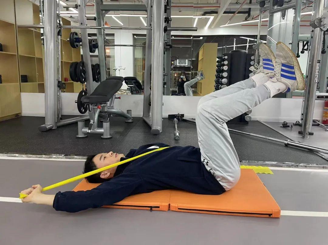 肩袖撕裂的初期应该怎么治疗,一招教你学会肩袖撕裂的mri诊断