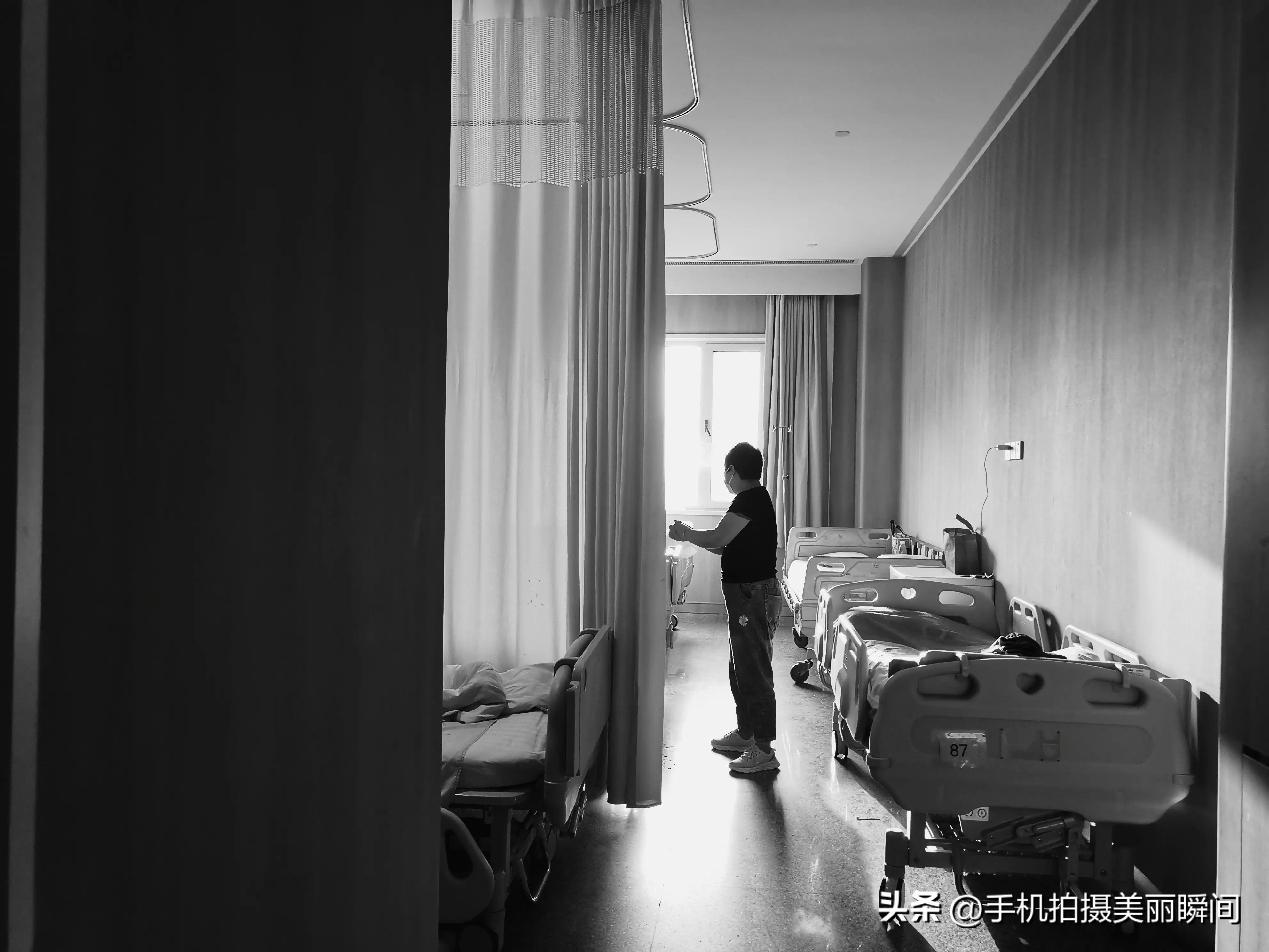 此起彼伏的呼噜声如雷贯耳,夜深了鼾声此起彼伏