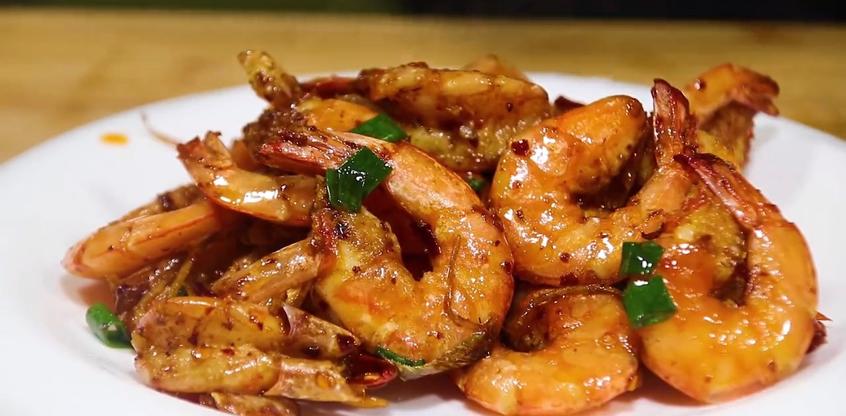 香酥油焖大虾的做法说明文,油焖大虾的家常做法香酥入味