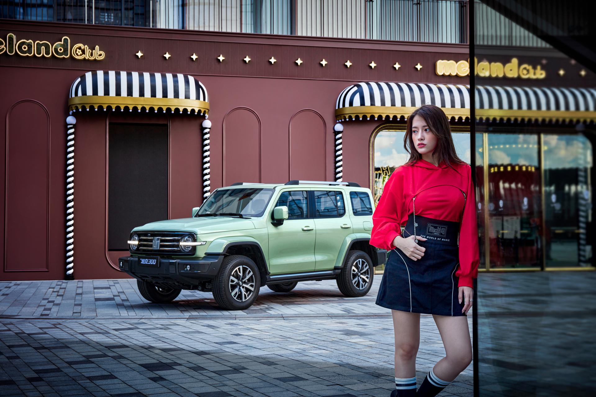 jeep牧马人对比坦克400,bj40坦克300牧马人如何选择