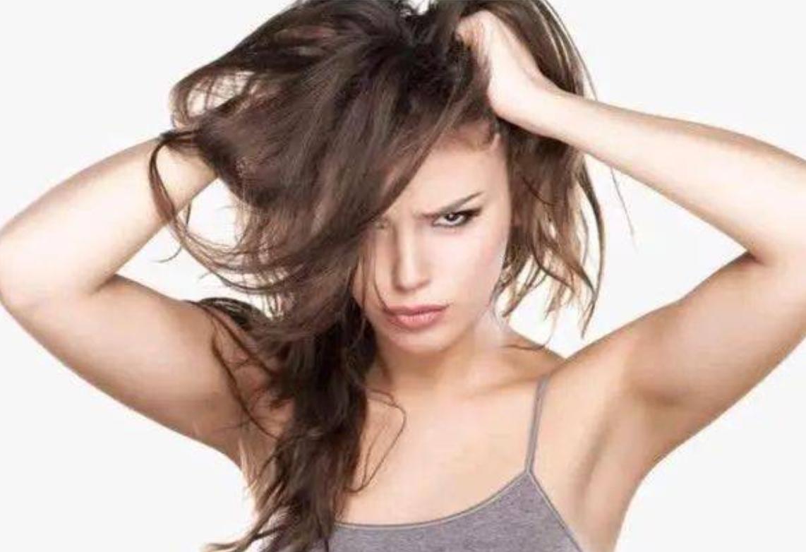 头皮里总是长疙瘩和脓包怎样治疗,头皮总长疙瘩和脓包是怎么回事