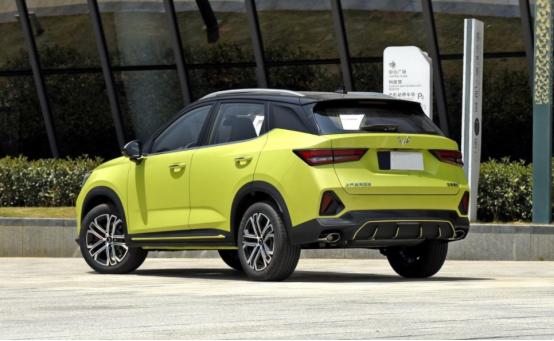 小钢炮五菱星驰2023落地价格,五菱星驰小钢炮2023款点评