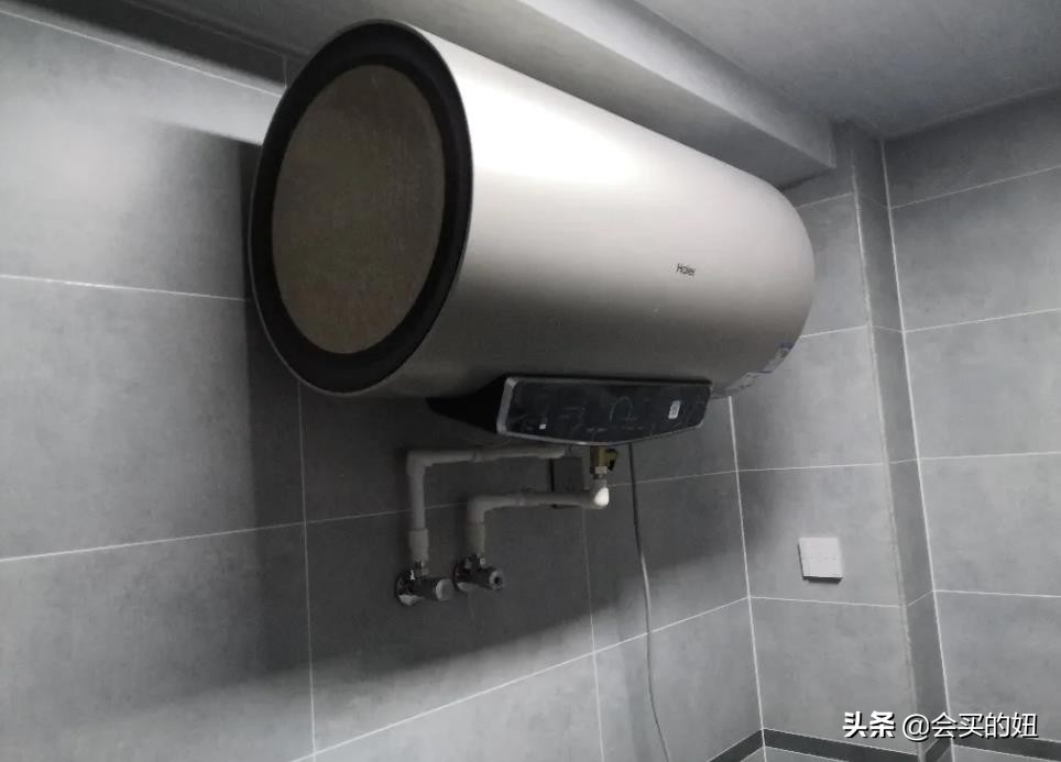 热水器装燃气的好还是电热水器好,燃气热水器和电热水器的区别视频