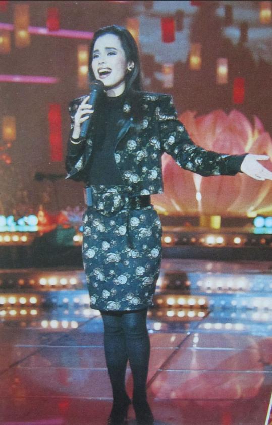 韦唯和前夫离婚多少年,韦唯与老公离婚原因