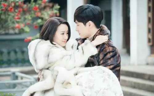 她曾被誉为娱乐圈校花,她被称为最美校花