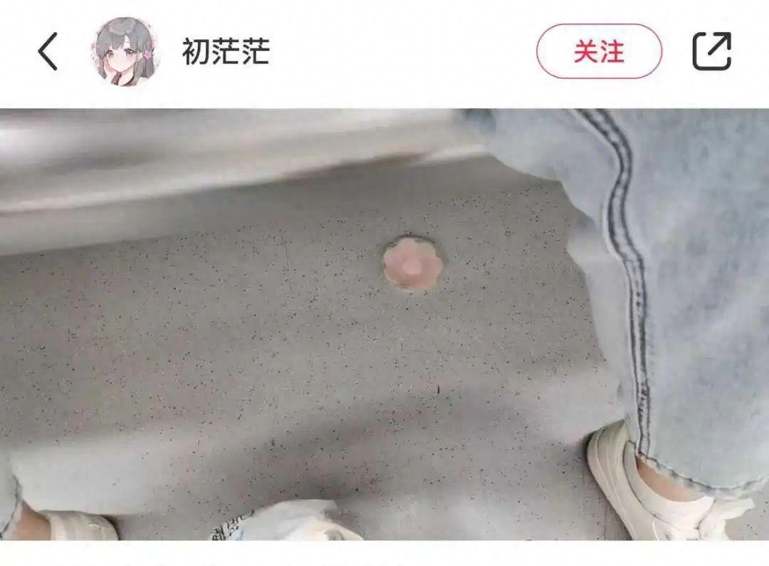 街上穿瑜伽裤还不够，为什么女生穿泳衣走来走去？