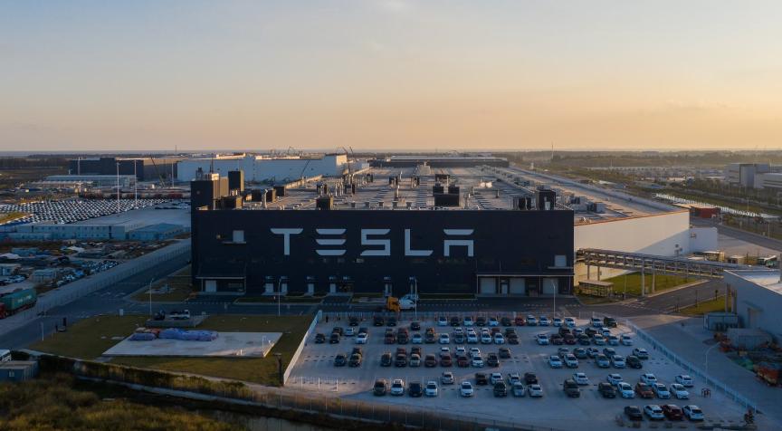 马斯克市值破千亿,马斯克10年间财富对比