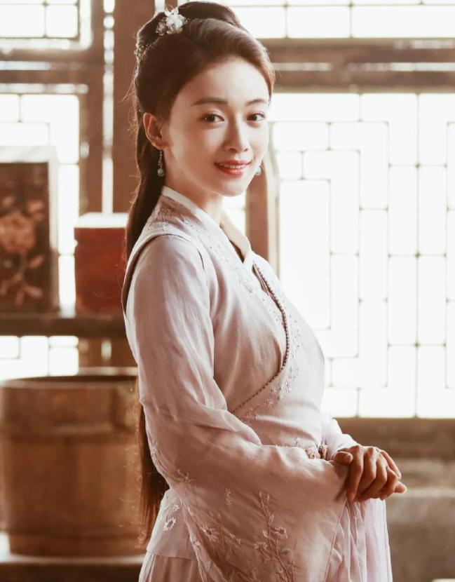 10位颜值巅峰的女星今昔对比,十位素颜女星前后对比