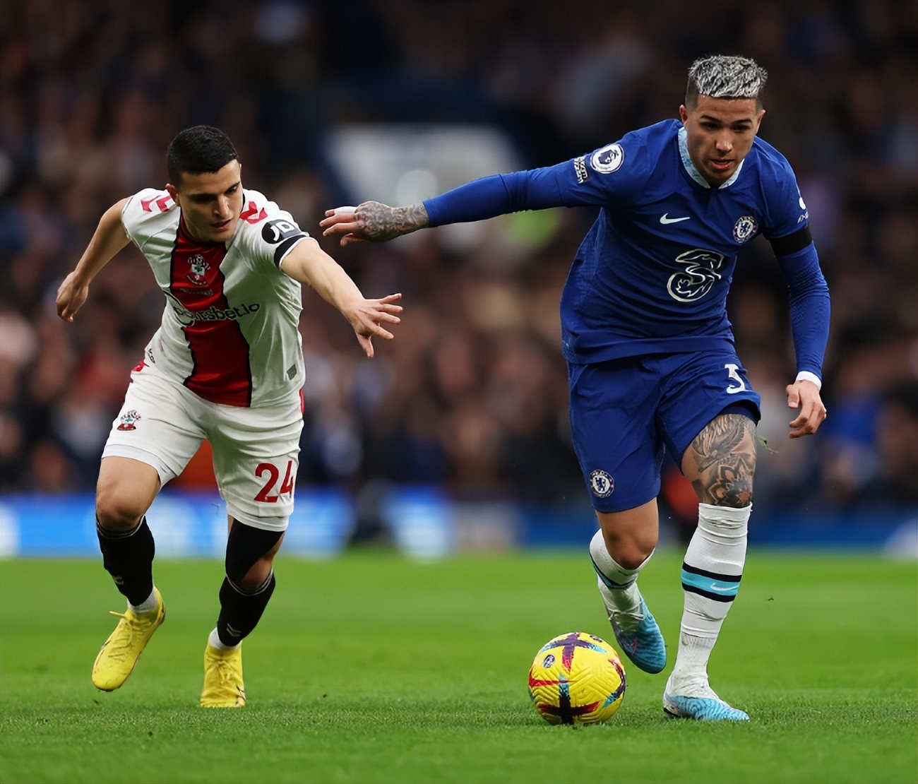 切尔西这是逼着老板上吊啊，八个月花了6个亿，倒数第一都干不过