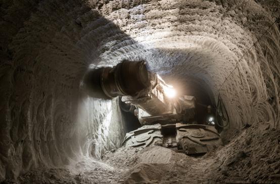 飞越俄罗斯上空,世界目前最大的钻石矿