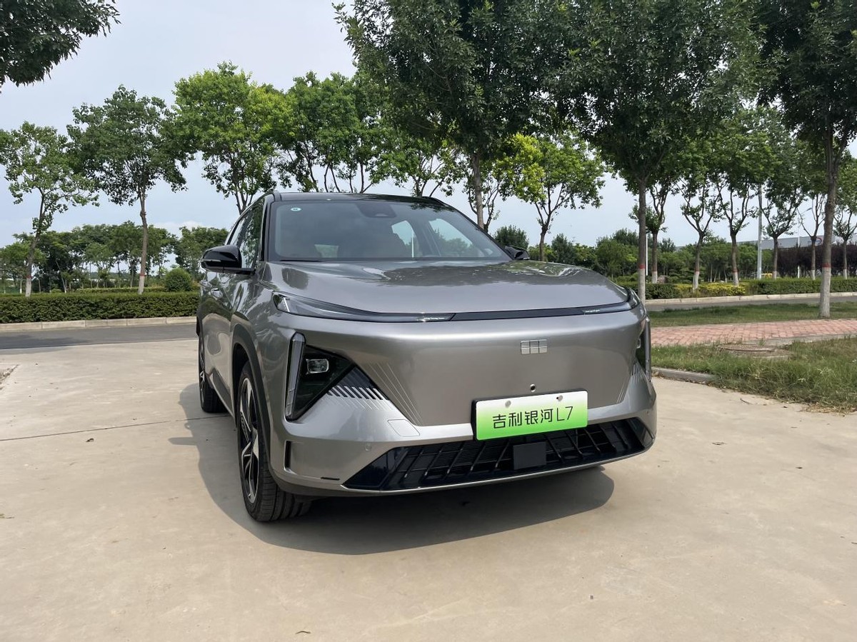 吉利银河l7是a级智能纯电suv,吉利银河l7的下一代