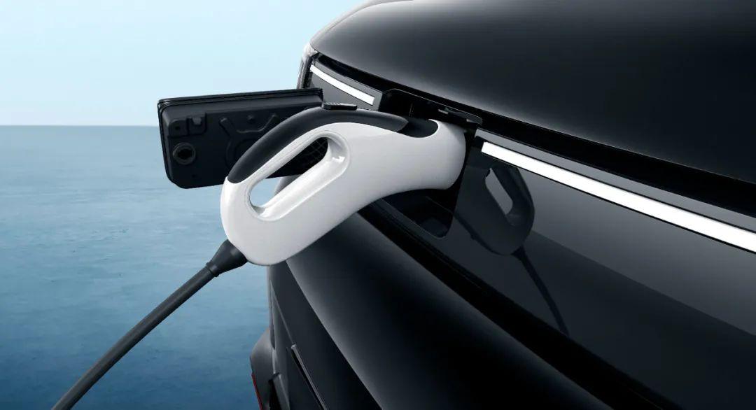 五菱宏光miniev三元锂的哪个好,五菱宏光minievgameboy版实车