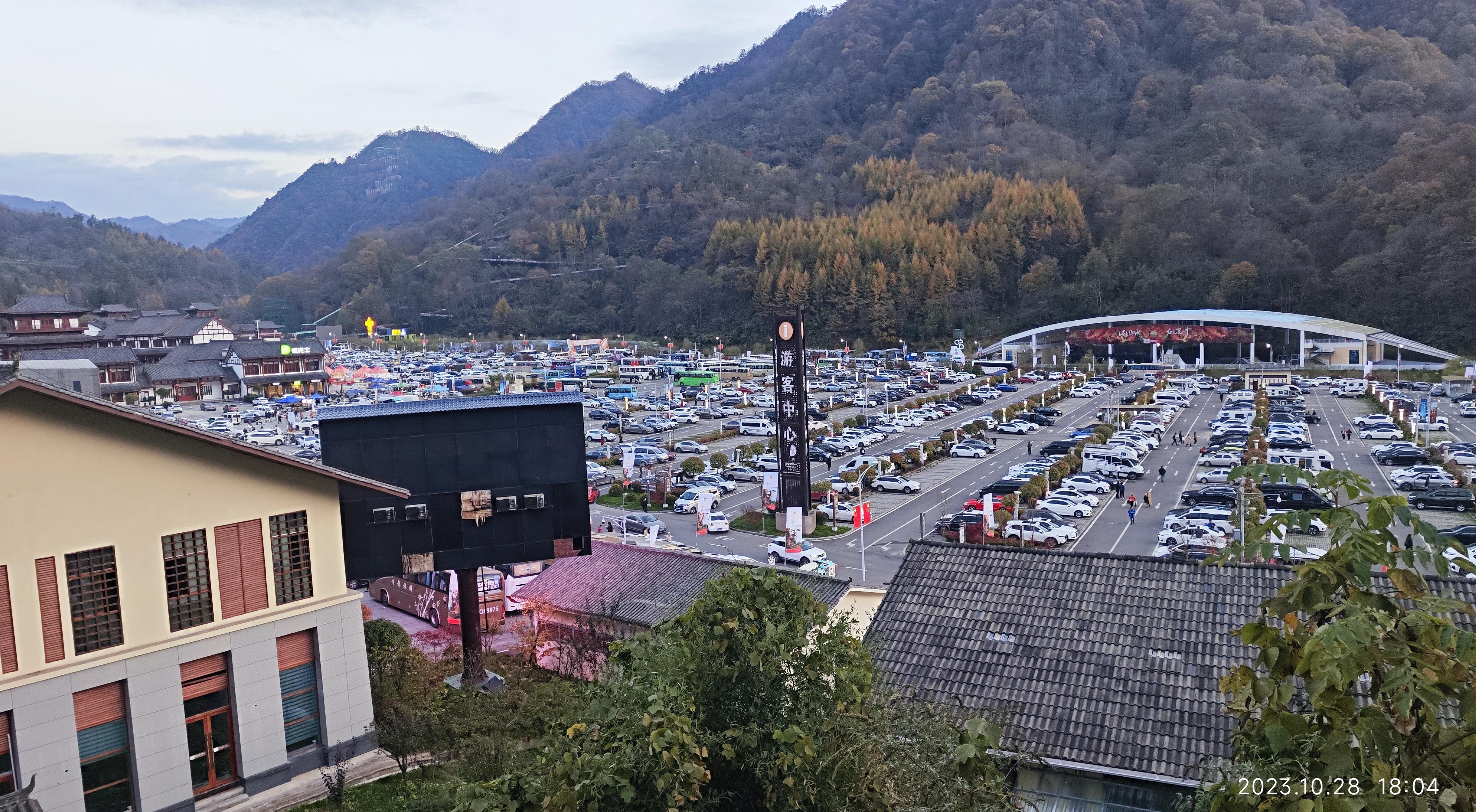 红叶如醉，光雾山等你来