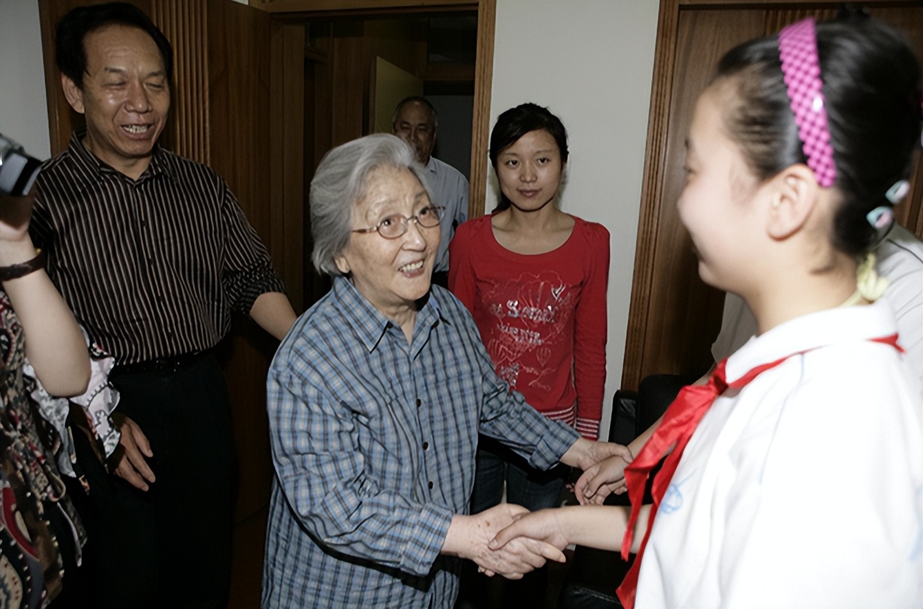 钱学森怎么追求蒋英,蒋英给钱学森介绍对象