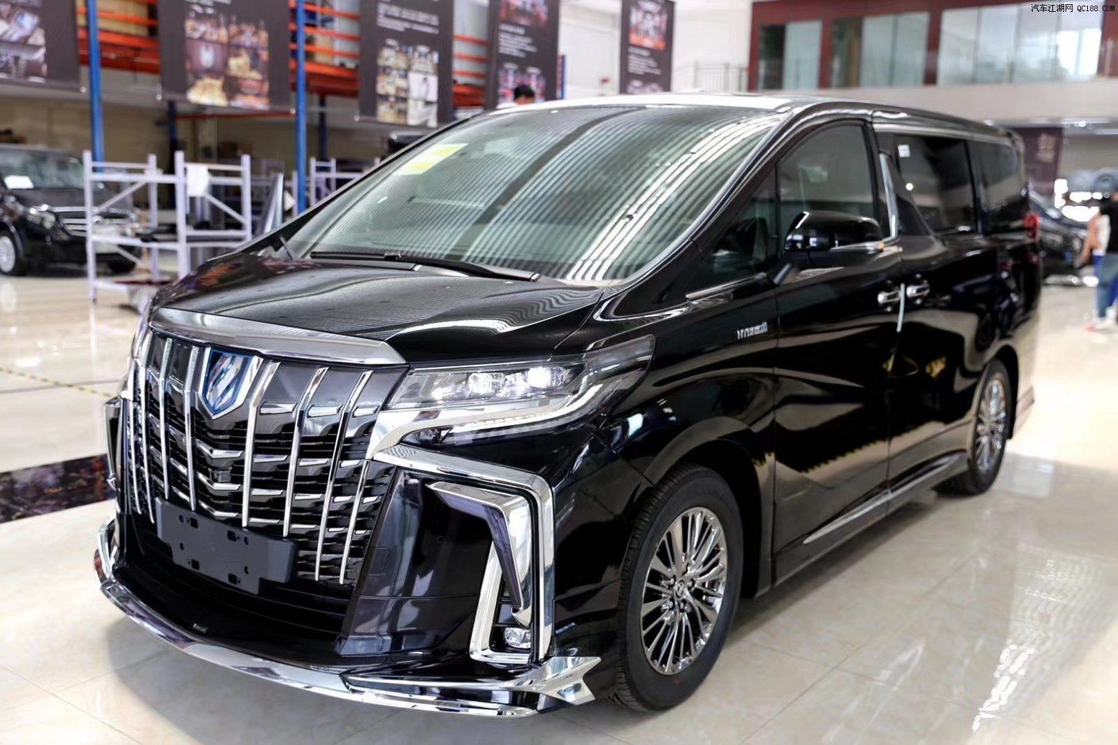 有了埃尔法还会买什么车,20多万公里埃尔法值得买吗