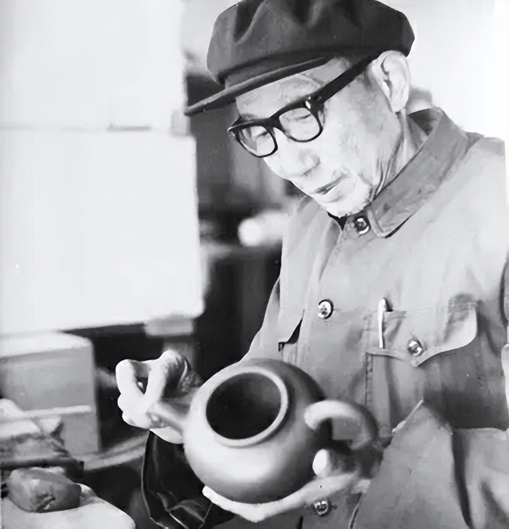 用泥巴做茶壶过程,泥巴做大茶壶