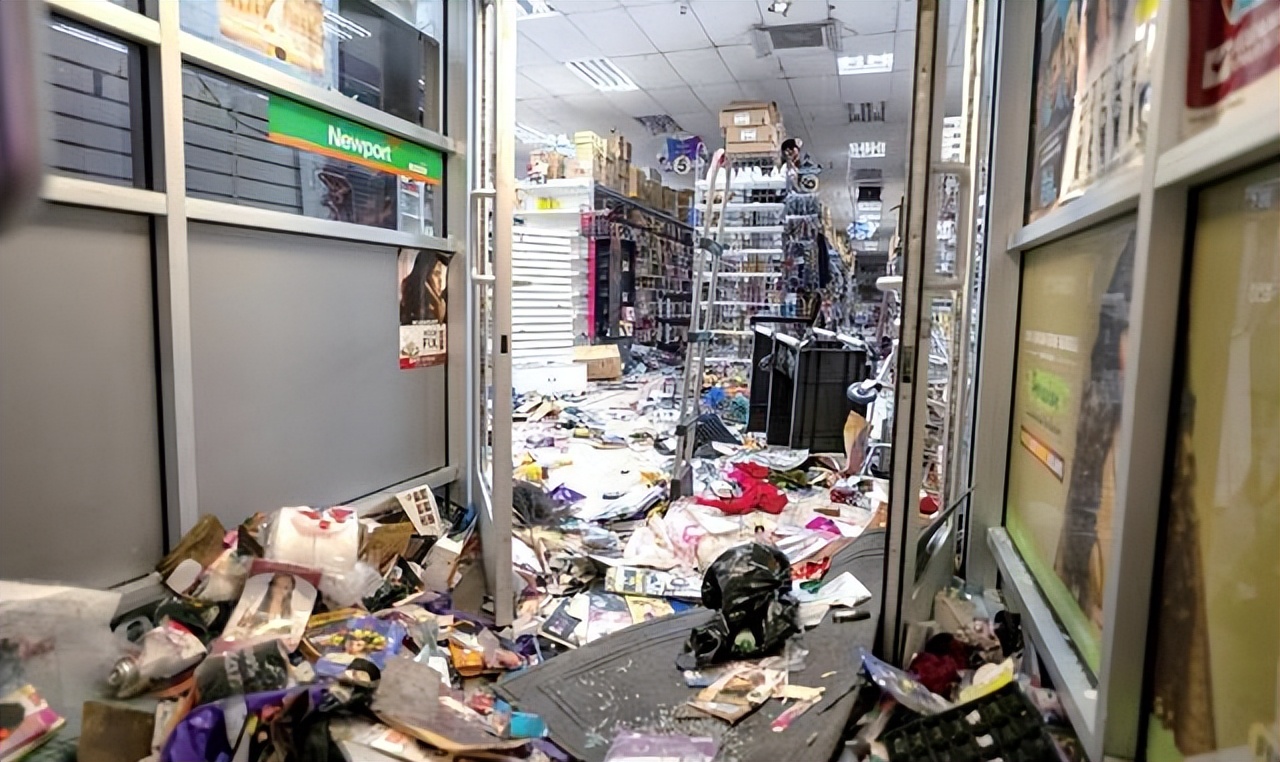 被关停的大型超市,全部倒闭的超市