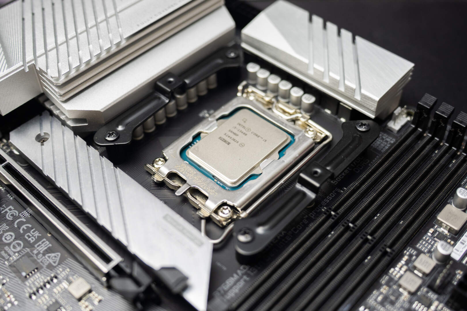 机械大师c28装4070ti用什么电源,机械大师c28机箱能装多大的水冷