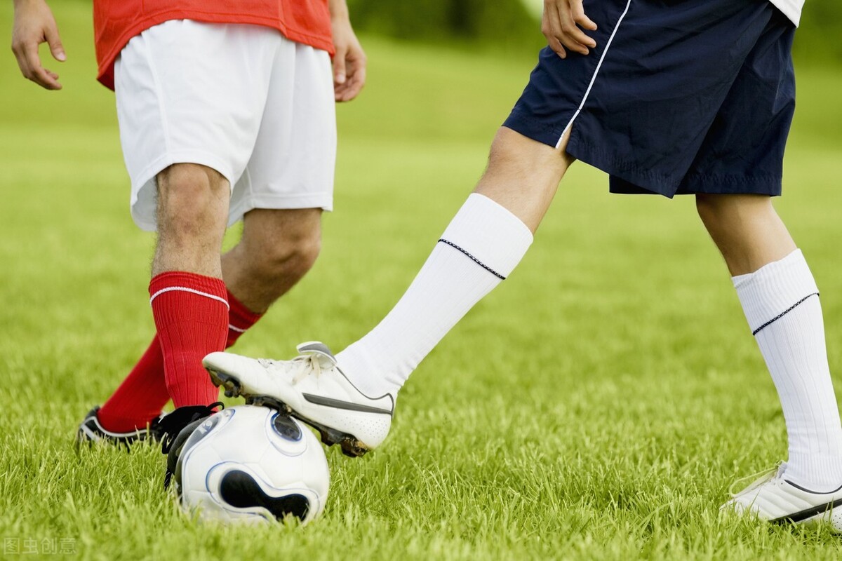 球迷集体骂男足合集,中国男足被球迷骂视频