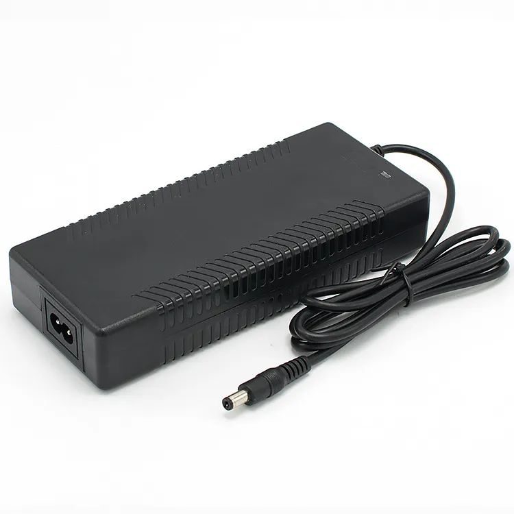 电动车电池家中充电爆炸起火,电动车电池燃爆视频