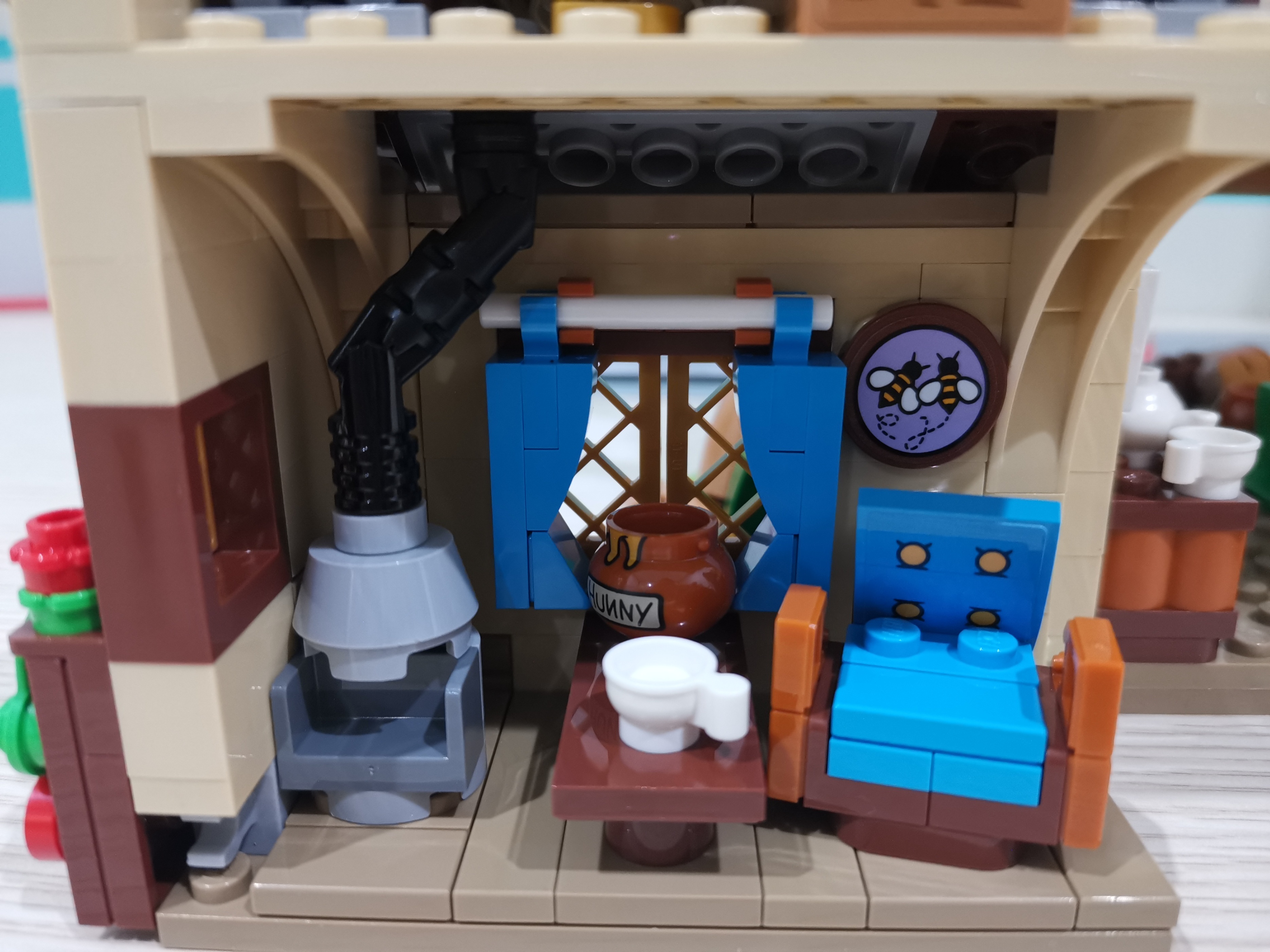 LEGOIEDAS系列21326超萌超好玩的小熊维尼树屋开箱评测