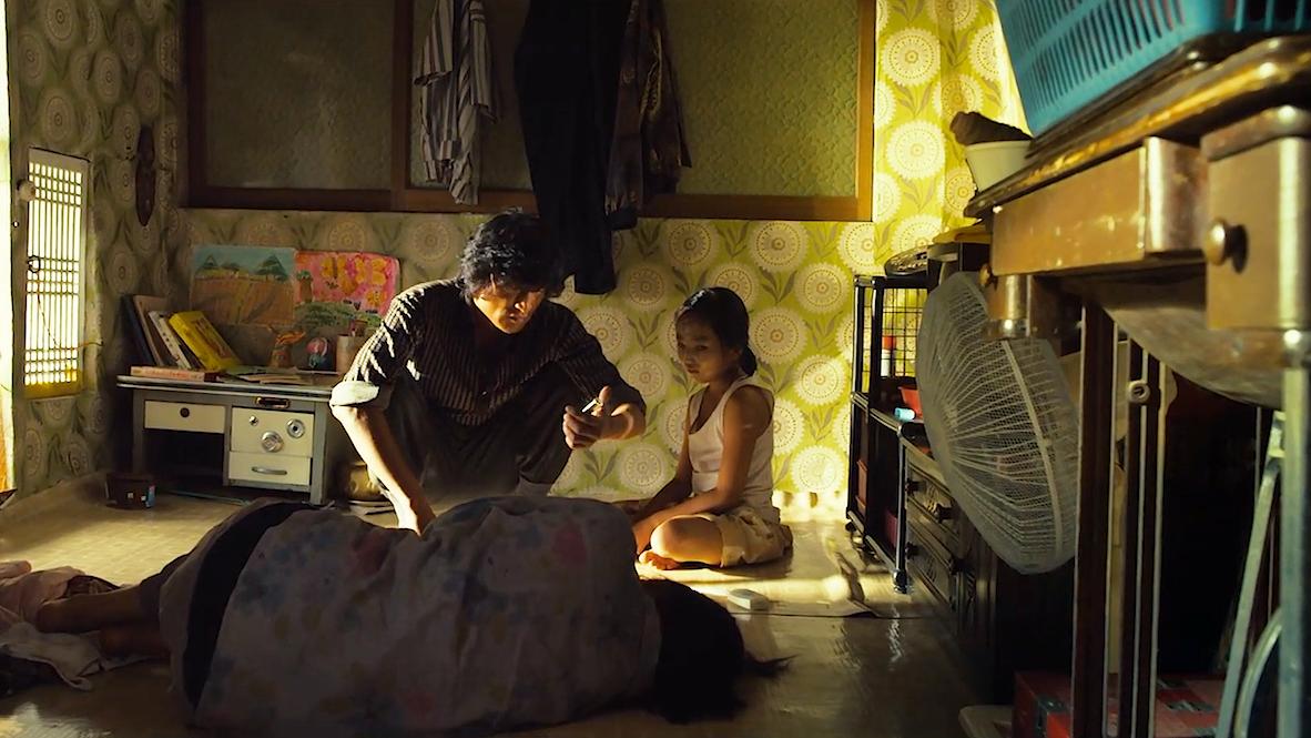 尺度最大的R级人性大片，内容肮脏又大胆，将人的兽性发挥到极致